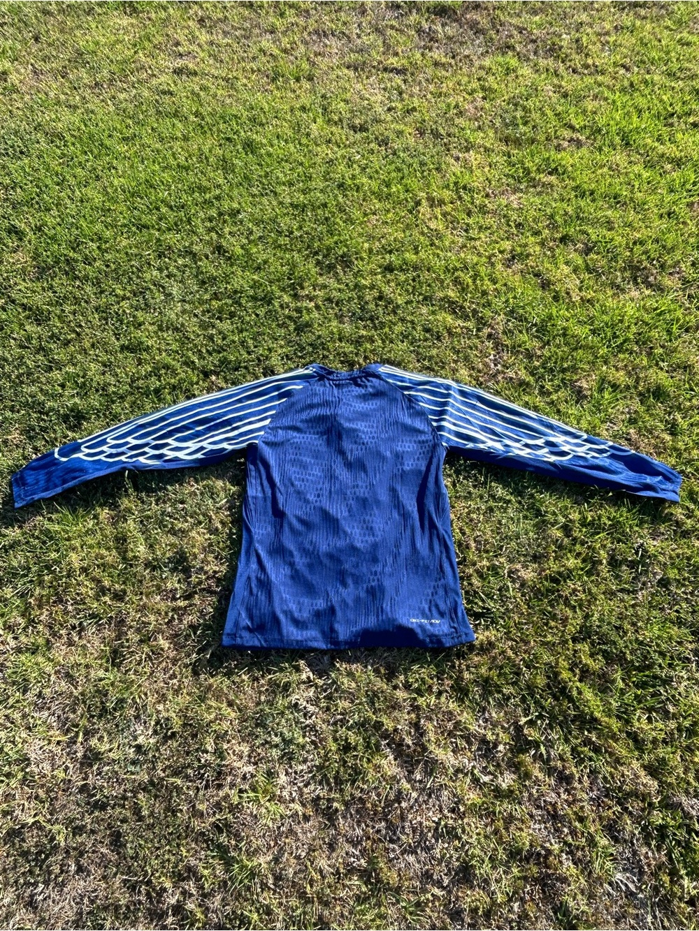 24/25 Long Sleeve Paris Saint-Germain Fourth Player Version Jersey (Large) - Picture 6 of 6